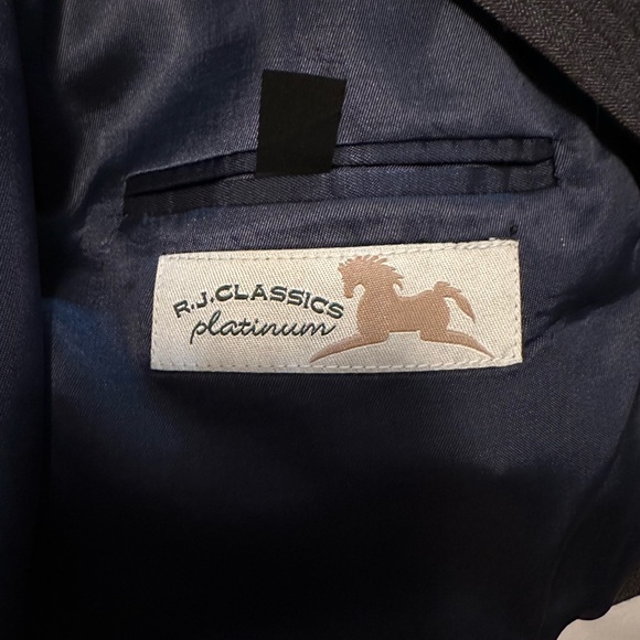 RJ CLASSICS PLATINUM SHOW COAT - Picture 1 of 5